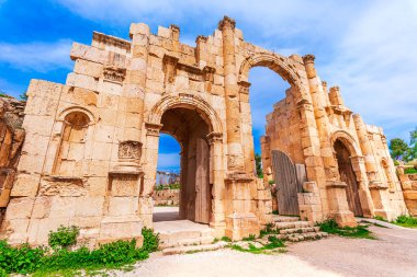 Jerash Archeological City, Jordan: South gate of the ancient roman city of Gerasa modern Jerash, a roman decapolis city. Middle East clipart