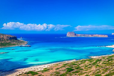 Balos lagünü, Girit Adası, Yunanistan: Yunanistan 'ın Girit kentindeki Balos Gölü ve Gramvousa adasının panoramik manzarası. Kaptan Tigani, Avrupa