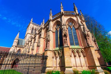 Cambridge, UK: Güneşli bir günde St. John 's kolej şapelinin güzel manzarası, İngiltere, Cambridgeshire, Avrupa