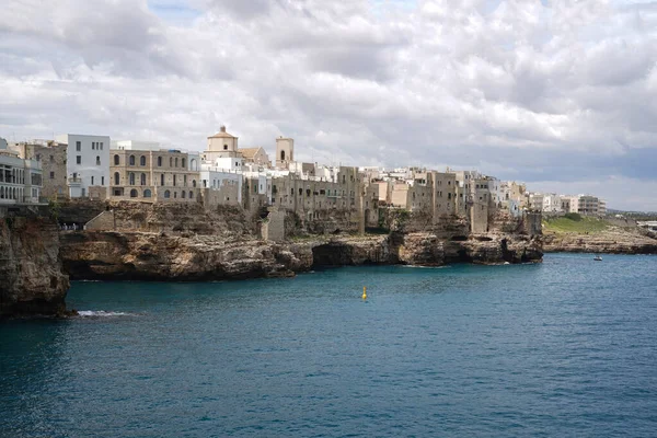 Polignano Mar Mooie Stad Hangend Aan Kliffen Apulië Italië — Stockfoto