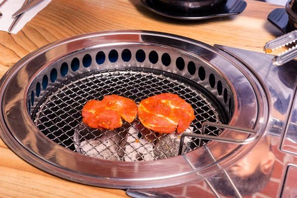 Koreanisches Rindfleisch Auf Heißen Kohlen Grillen Grillfleisch Schweinefleisch Koreanische Bbq — Stockfoto