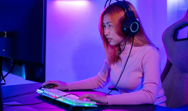 Young Woman Wearing Gaming Headphones Intend Playing Live Stream Games — Stok Foto