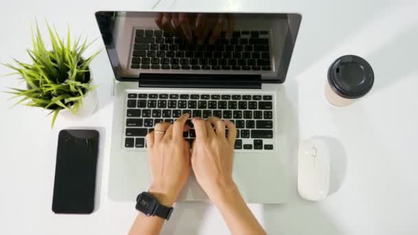 Typing Keyboard Close Hands Business Woman Laptop Keypad Working Desk — Stok video