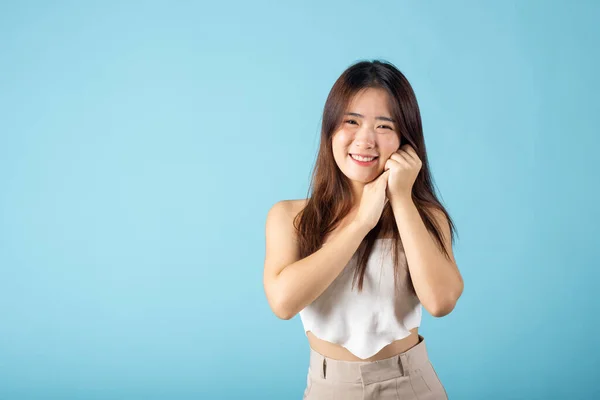 Cerca Mujer Sonriendo Con Maquillaje Natural Cara Sana Asiática Joven —  Fotos de Stock