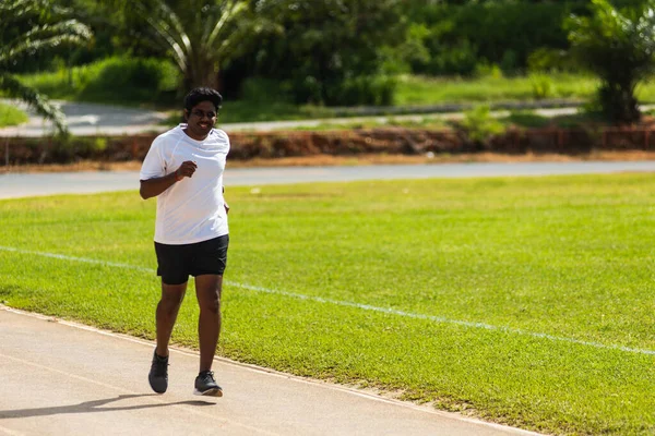 Спортивний Спортсмен Азіатського Походження Чорний Чоловік Носить Взуття Активне Тренування — стокове фото