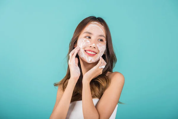 Asian Woman Face Wash Exfoliation Scrub Soap Skincare Cleansing Portrait — Foto Stock