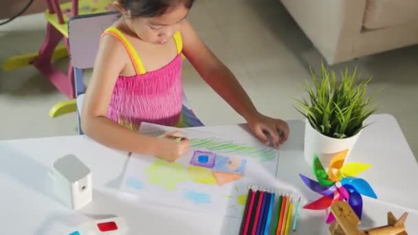 Happy Child Little Girl Kolorowy Rysunek Krajobraz Mój Dom Marzenie — Wideo stockowe