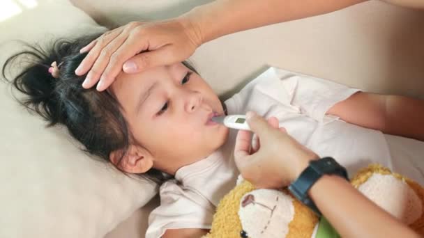 Sick Kid Mother Parent Checking Temperature Her Sick Daughter Digital — Stockvideo