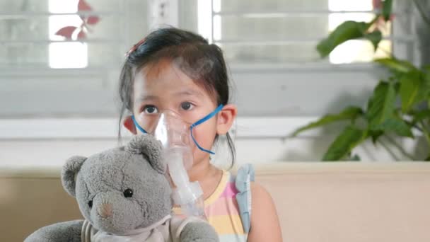 Kid Girl Making Makes Inhalation Nebulizer Steam Sick Cough Home — Stockvideo