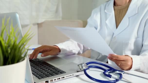 Doctor Nurse Woman Uniform Stethoscope Working She Typing Information Patient — Vídeo de stock