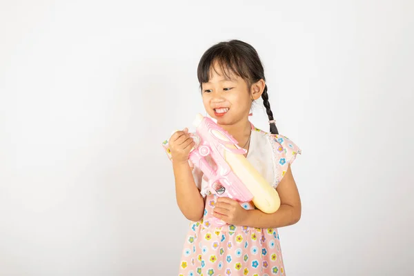 Glad Songkran Day Asiatisk Liten Flicka Som Håller Plast Vattenpistol — Stockfoto