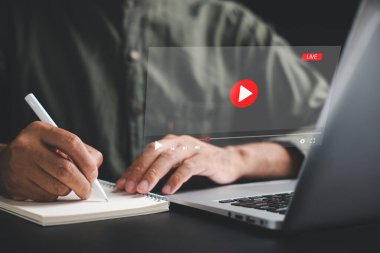 Kendinizi e-öğrenim dünyasına adayın ve online eğitimin gücünü tecrübe edin. Bilgilerinizi geliştiren kurslar, webinarlar ve video dersleri keşfedin. Öğrenmenin geleceğini kucakla.