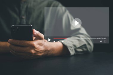 Kendinizi oyun yayınına, video izlemesine, canlı konserlere, şovlara ve akıllı telefondaki özel derslere verin. Teknolojinin ve eğlencenin gücünü avucunuzun içinde hissedin..