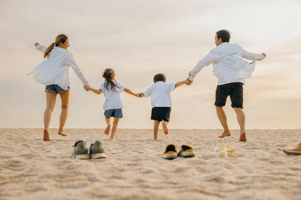 Happy Family Day Lifestyle Father Mother Kids Take Shoes Running — Photo