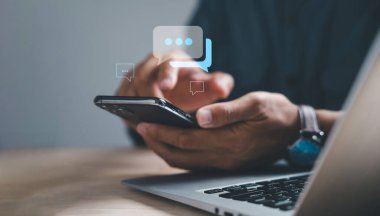 Bilgisayarı ve akıllı telefonu olan bir mimar olan Dijital Geleceğin Mimarı sosyal medya, SNS ve çevrimiçi pazarlamanın vizyoner bir yapısını kuruyor. Modern iş evriminin bir kanıtı..