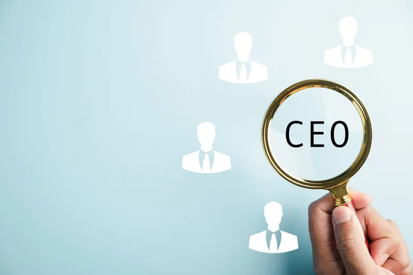 Officer Seeks Leader Ceo Manager Selects Employee Leader Stands Out — Stock Photo, Image