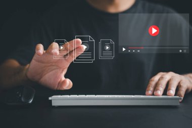 Bir erkeğin elinin ekranla etkileşime girmesi, online videoların, canlı konserlerin ve teknolojinin dijital dünyasını kucaklaması gibi sanal akımın gücünü serbest bırakın..