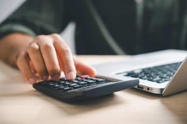 Hand Calculators Aiming Home Refinance Wooden House Model Buy Rent — Stock Photo, Image