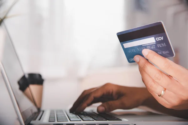 Online Shopping Woman Hands Holding Credit Card Using Laptop Product — Foto Stock