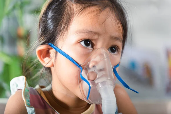 Kid Girl Making Makes Inhalation Nebulizer Steam Sick Cough Home — Stock fotografie