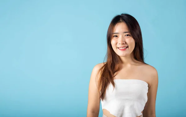 Cilt Bakımı Güzellik Konsepti Güzel Yüzlü Asyalı Genç Bir Kadın — Stok fotoğraf
