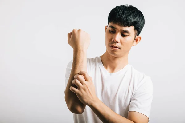 Asian Man Exhibits Arm Itchiness Potentially Mosquito Bite Reflecting Dermatitis — Stock Photo, Image