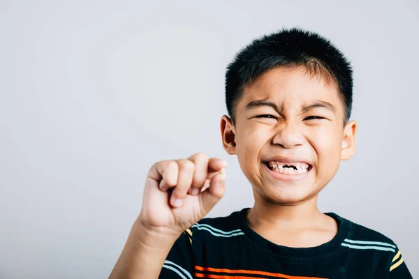 Hand Happy Boy Holds Fallen Baby Tooth Denoting Dental Hygiene — Stock Photo, Image