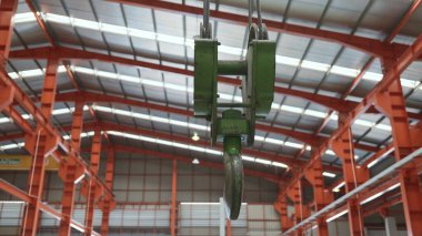 Fabrika atölyesinde dönen kanca vinç, çekmeceler için pullersSwivel zincir kanca ekipmanı, sanayi kaldırma makinesi