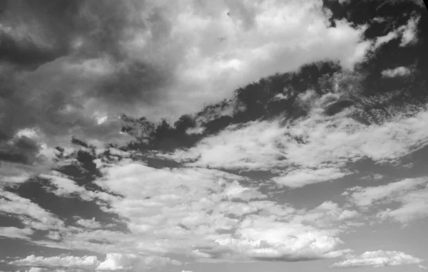 Schwarz Weiß Bewölkten Himmel Foto Hochauflösende Natürliche Hintergrund — Stockfoto