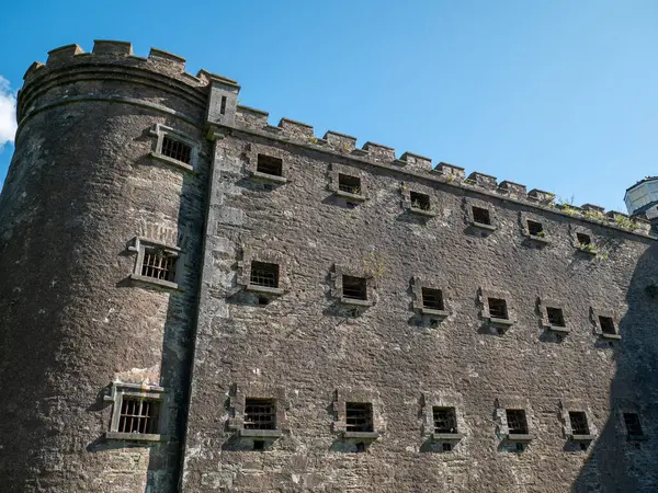有塔楼的古老的凯尔特人城堡 爱尔兰科克城高尔监狱 城堡背景 — 图库照片