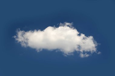 Mavi arka plan üzerinde tek bir bulut izole edilmiş. Beyaz bulut fotoğrafı, tatlı pofuduk bulut ve gradyan yaz gökyüzü