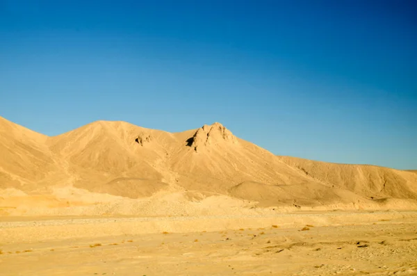Sahara Pouštní Písek Kopce Pod Temně Modrá Letní Obloha — Stock fotografie