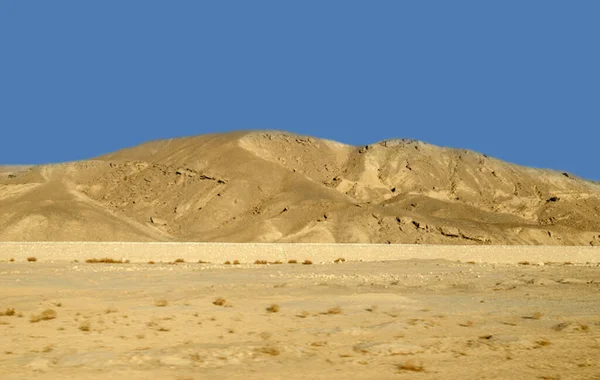 撒哈拉沙漠沙丘和沙山 旅游地点在非洲 — 图库照片