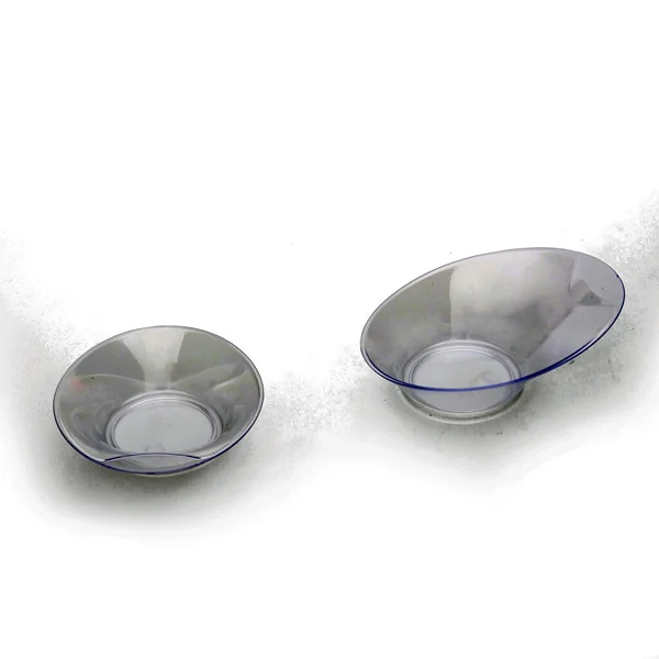Due Bicchieri Plastica Trasparenti Isolati Sfondo Bianco Fotografia Oggetti Dolciari — Foto Stock