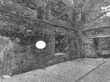 İrlanda 'daki Blarney kalesinin duvarları ve pencereleri, eski Kelt kalesi ve kalesi
