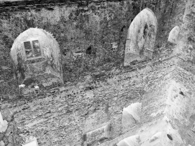 İrlanda 'daki Blarney kalesinin duvarları ve pencereleri, eski Kelt kalesi ve kalesi