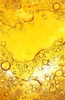 Akışkan uyum: su ve petrolün soyut keşfi