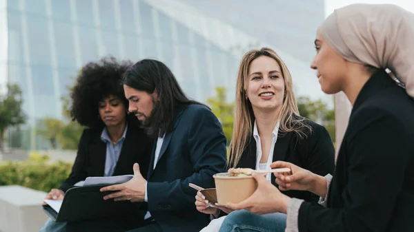 Multiracial Business People Having Lunch Break Office — Stock Photo, Image
