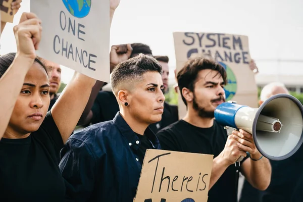 Manifestación Activistas Multirraciales Que Protestan Por Cambio Climático Concepto Calentamiento —  Fotos de Stock