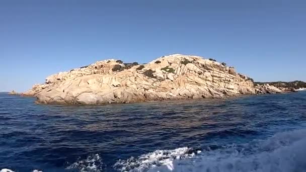 Pohled Pobřeží Ostrova Budelli Souostroví Maddalena Blízkosti Úžiny Bonifacio Severní — Stock video