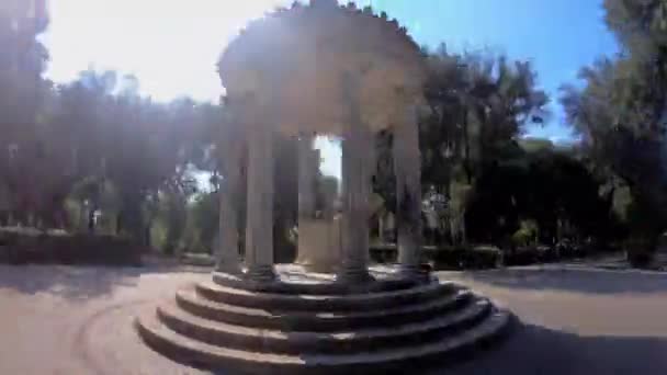 イタリア ローマのVilla Borgheseの中に位置するDiana Templeでのハイパーラプス — ストック動画