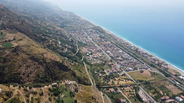 コゼンツァ県の絵のように美しい町 ブラジオのエフェフレドからティレニア海岸の風景 — ストック写真