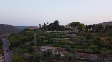 Ragusa İbla 'daki Hyblean Bahçesi' nden panoramik manzara Ragusa, Sicilya, İtalya