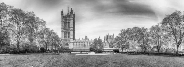 Вид Башню Виктория Вестминстерский Дворец Самое Культовое Здание Достопримечательность Лондона — стоковое фото