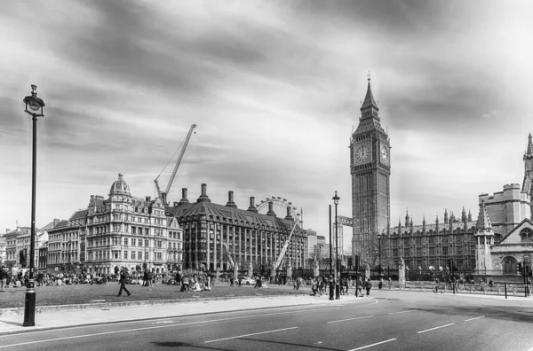 2022年4月10日 英国伦敦威斯敏斯特区的标志性地标议会广场 — 图库照片