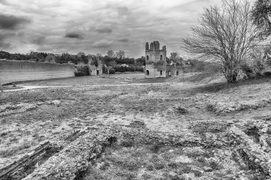 İtalya, Roma 'daki Maxentius Sirki' nin kalıntıları.