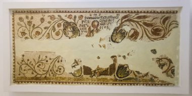 Bardo Ulusal Müzesi Roma mozaiğinin kalıntılarını sergiliyor. Tunus 'taki Bardo Müzesi' nin içinde. Bardo müzesi. Dünyaca ünlü Roma mozaik koleksiyonu ve bir sürü Roma hazinesi barındırıyor. Tunus, Tunus