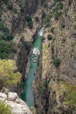 Taz Kanyonu (diğer adıyla Kartal Kanyonu, Tazi Kanyonu) ve Bilgelik Vadisi 'nin Panorama manzarası. Koprulu Kanyon Ulusal Parkı, Antalya, Türkiye