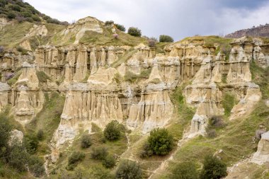 Kula Peri Bacaları, Kula Geopark Manisa, Türkiye 'de. Kuladoccia (Kuladokya) olarak da bilinen Kula Volkanik Geopark).