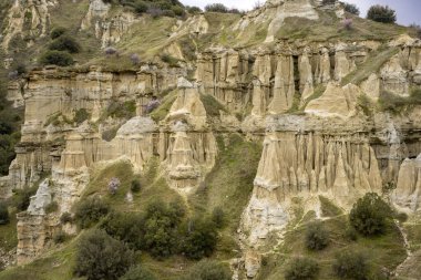 Kula Peri Bacaları, Kula Geopark Manisa, Türkiye 'de. Kuladoccia (Kuladokya) olarak da bilinen Kula Volkanik Geopark).